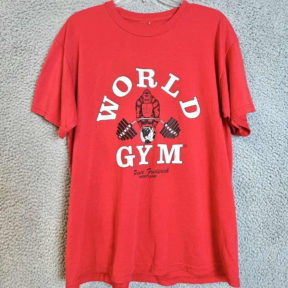 Vintage World Gym Prince Frederick, Maryland T Shirt USA Mens Red Gorilla RARE